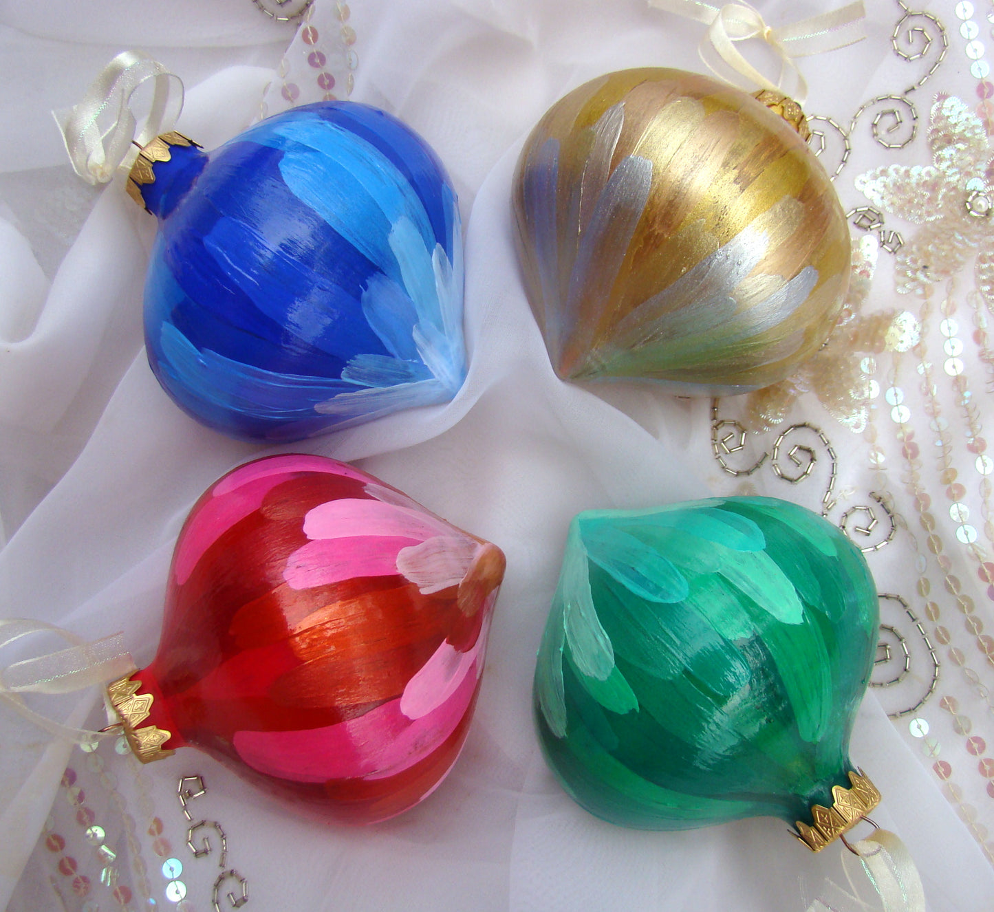 Metallic Mistletoe Holiday Oranament